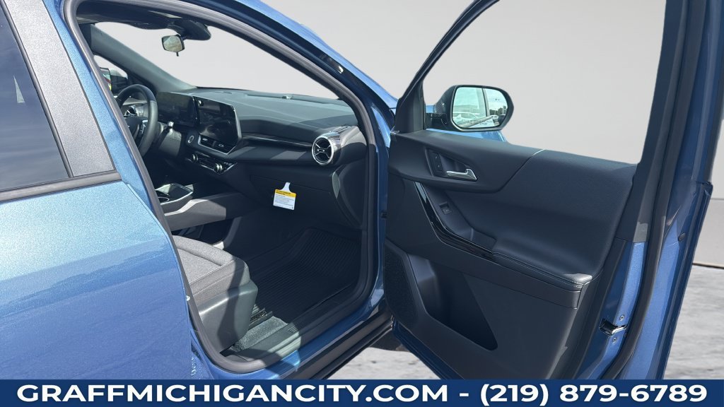 2027 Chevrolet Equinox LT - Photo 23
