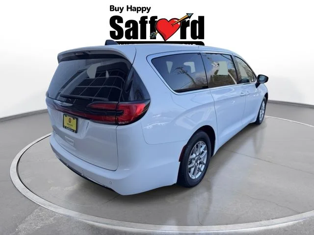 Used 2024 White Chrysler Touring L image 7
