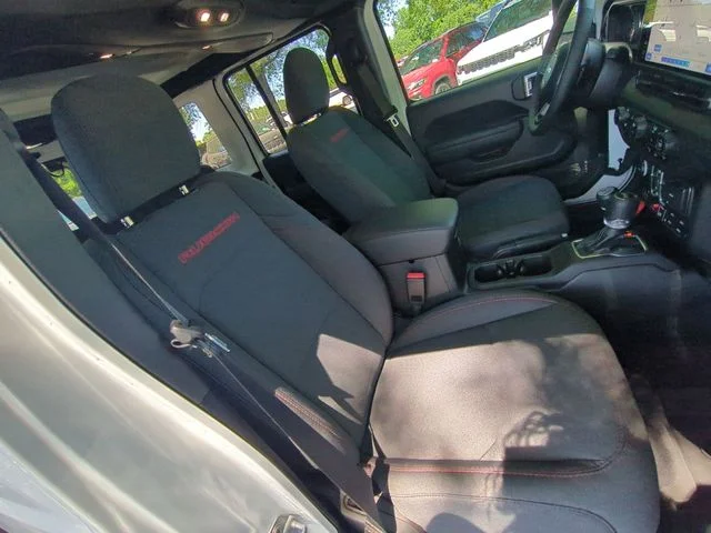 Used 2024 White Jeep Rubicon image 33