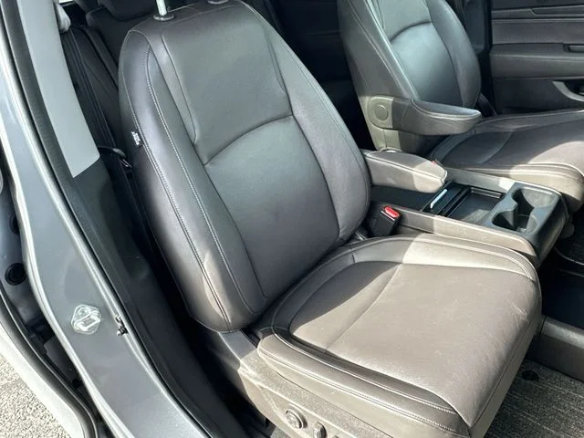 Used 2024 Silver Honda EX-L image 28