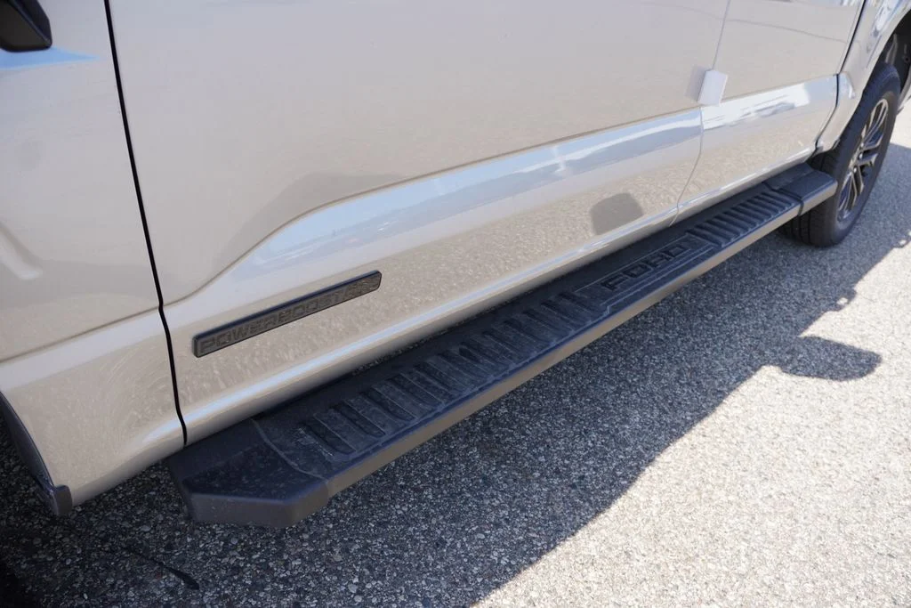 New 2026 Silver Ford Lariat image 10