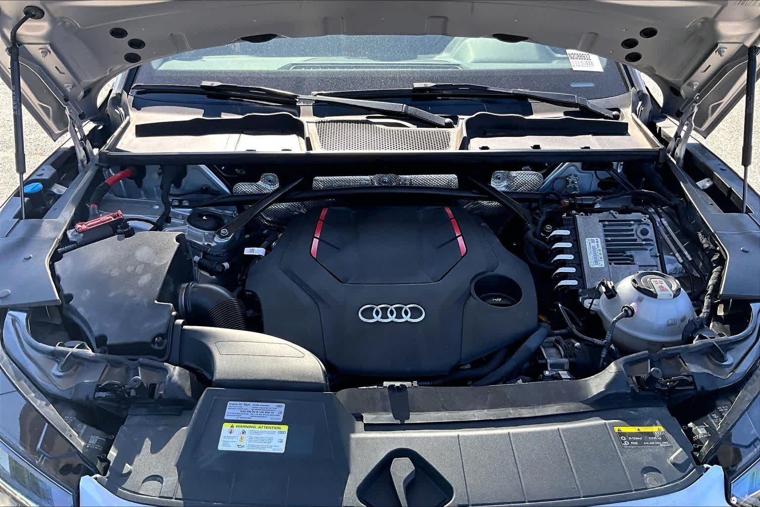 Used 2022 Florett Silver Metallic Audi Premium Plus image 32