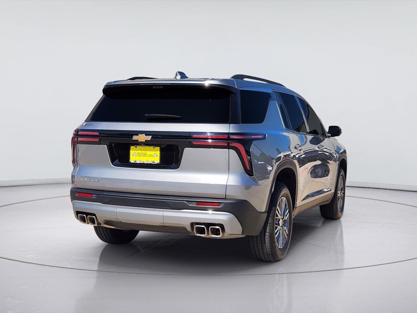 2026 Chevrolet Traverse photo 7 of 34