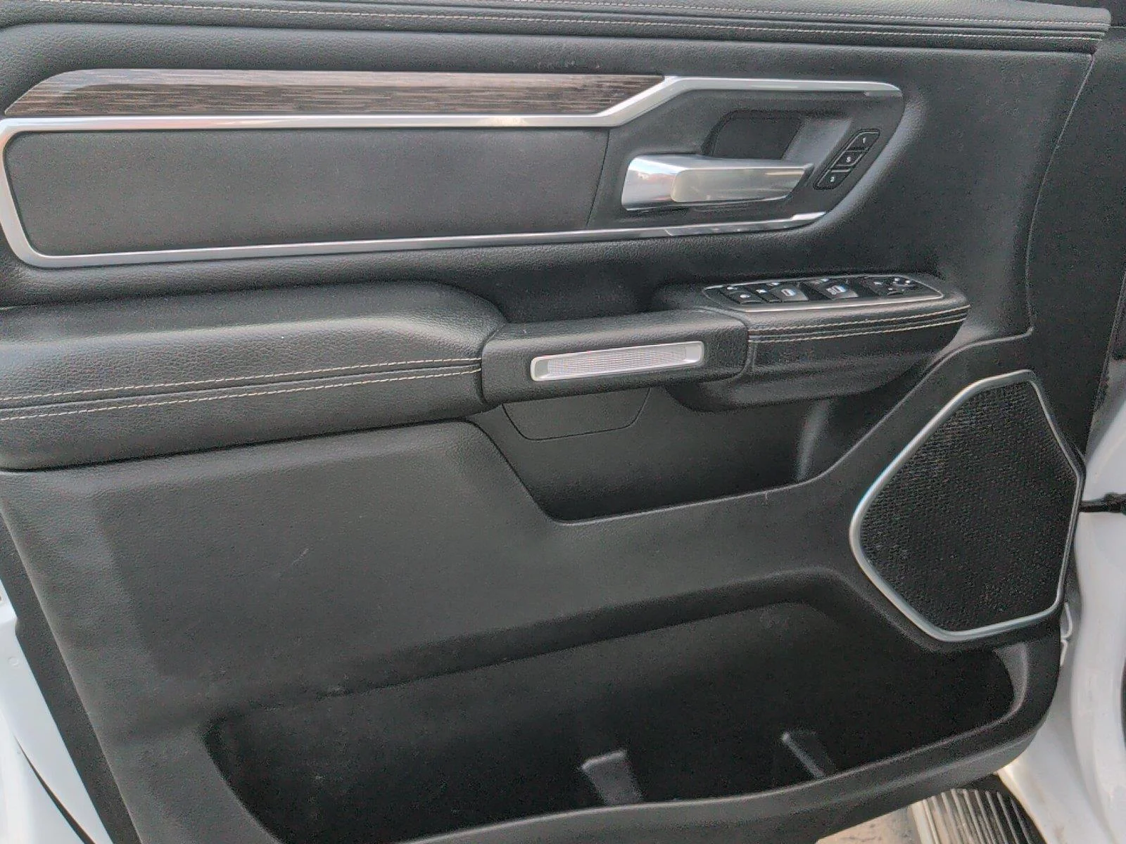 Used 2020 Bright White Clearcoat Ram Laramie image 16