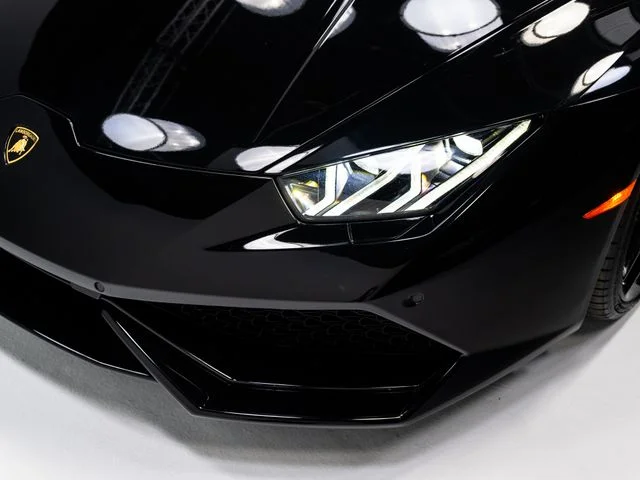 Used 2018 Black Lamborghini  image 75