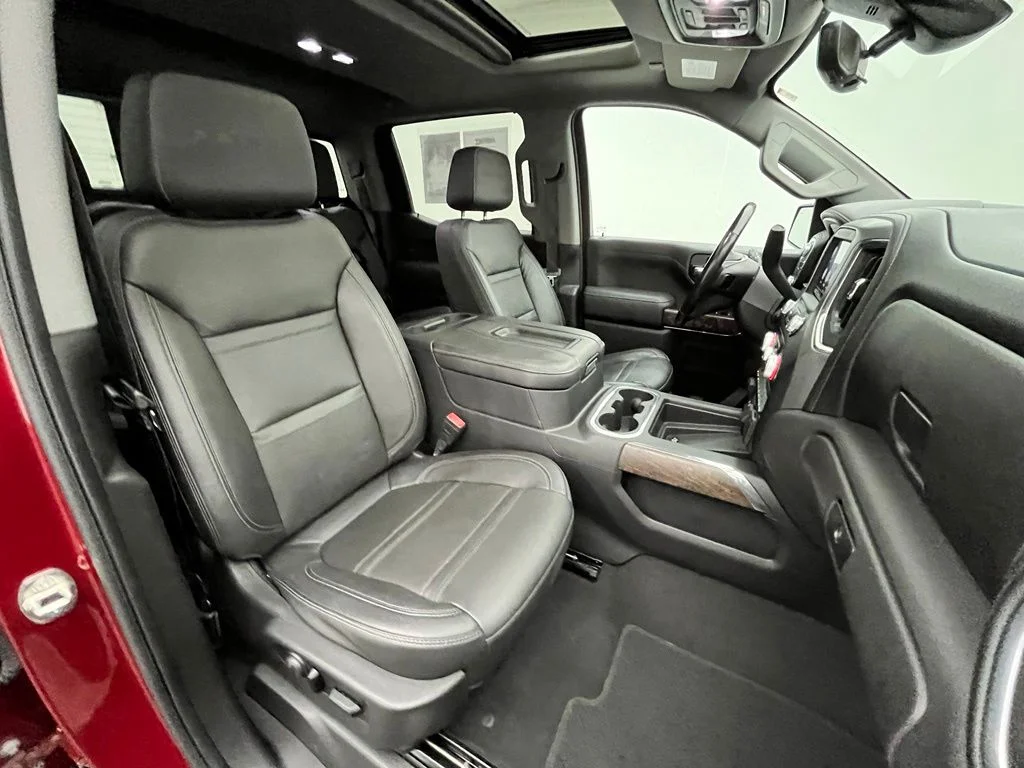 Used 2020 Red GMC Denali image 34