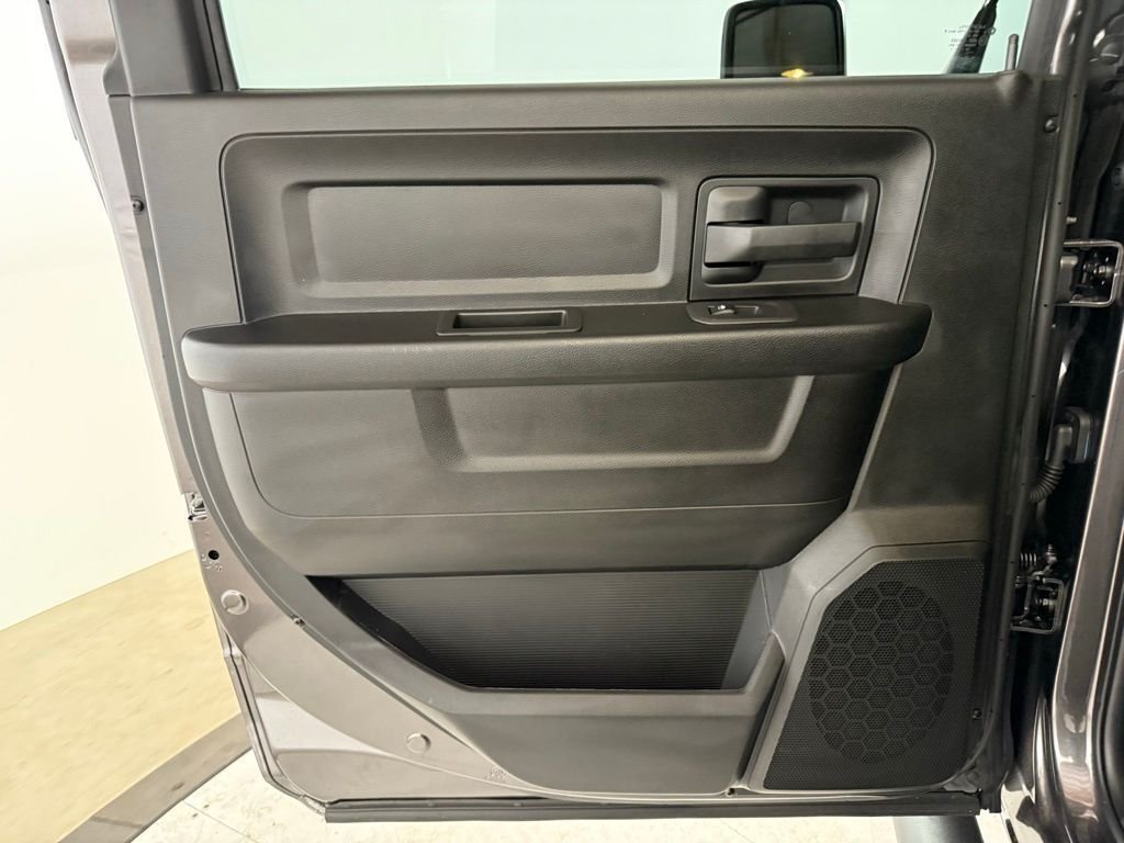 New 2026 Granite Crystal Metallic Clearcoat RAM Tradesman image 13