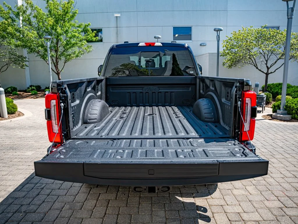 Used 2025 Agate Black Metallic Ford Platinum image 41