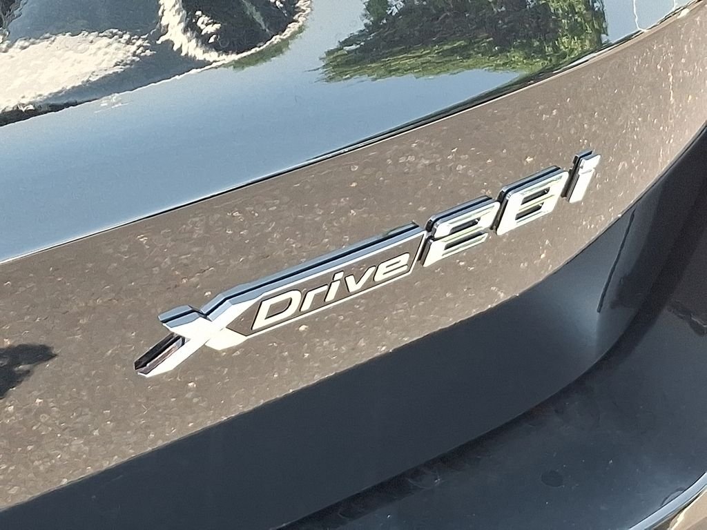 New 2026 Black Sapphire Metallic BMW xDrive28i image 12