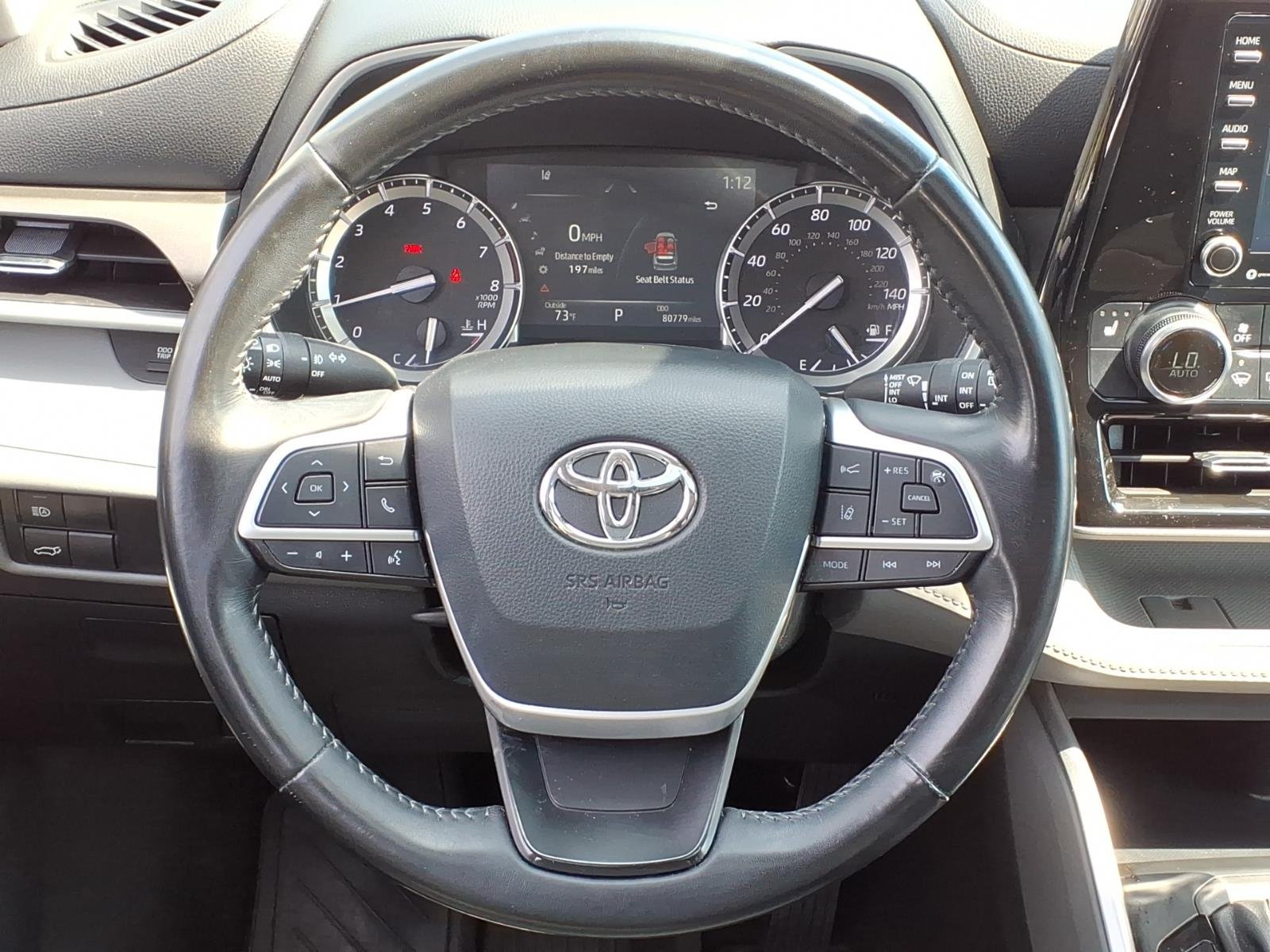 Used 2022 Wind Chill Pearl Toyota XLE image 23
