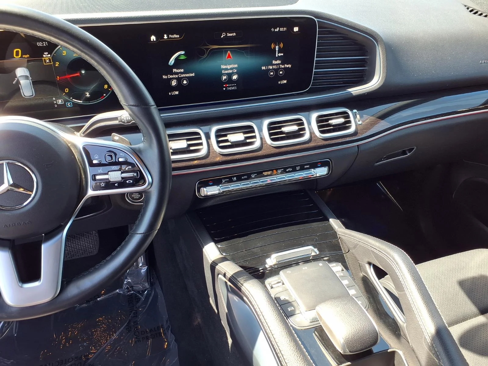 Used 2023 White Mercedes-Benz GLE 350 image 7