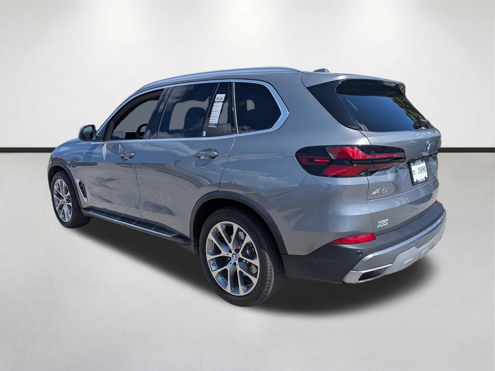 Used 2024 Skyscraper Gray Metallic BMW xDrive40i image 6