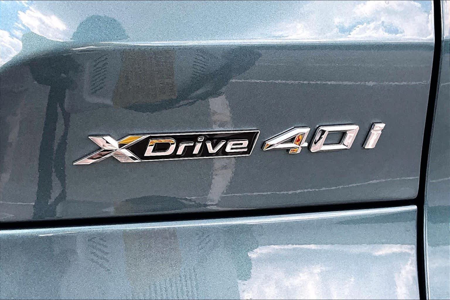 Used 2026 Blue Ridge Mountain Metallic BMW xDrive40i image 10