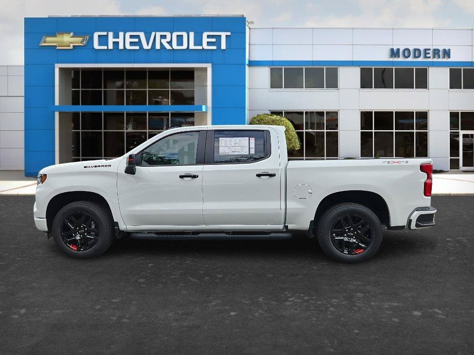 New 2026 Summit White Chevrolet RST image 2