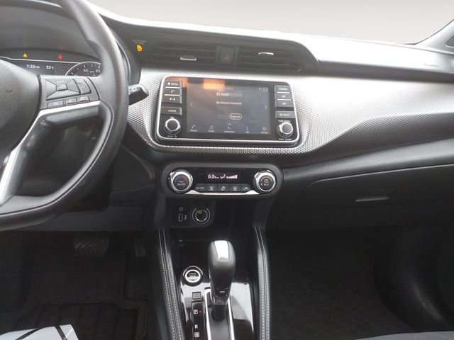Used 2020 Orange Nissan SV image 11