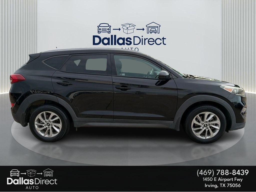 Used 2016 Ash Black Hyundai SE image 5