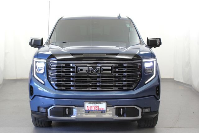 Used 2025 Blue GMC Denali Ultimate image 3