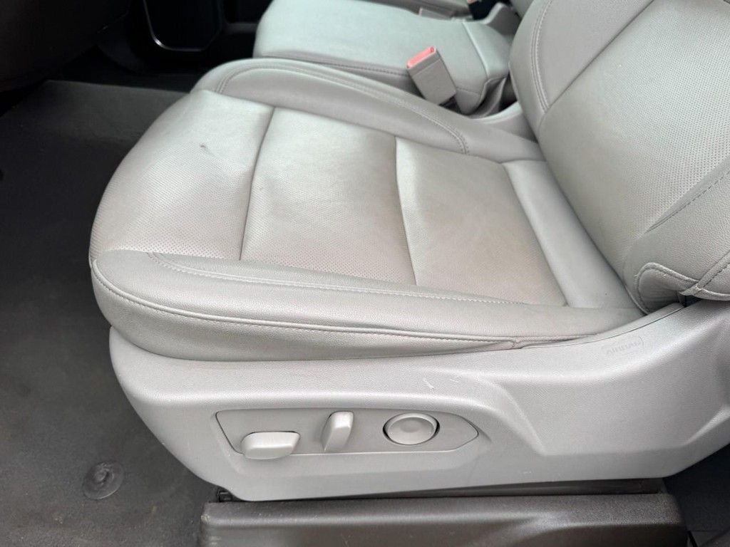 Used 2025 Silver GMC SLT image 14