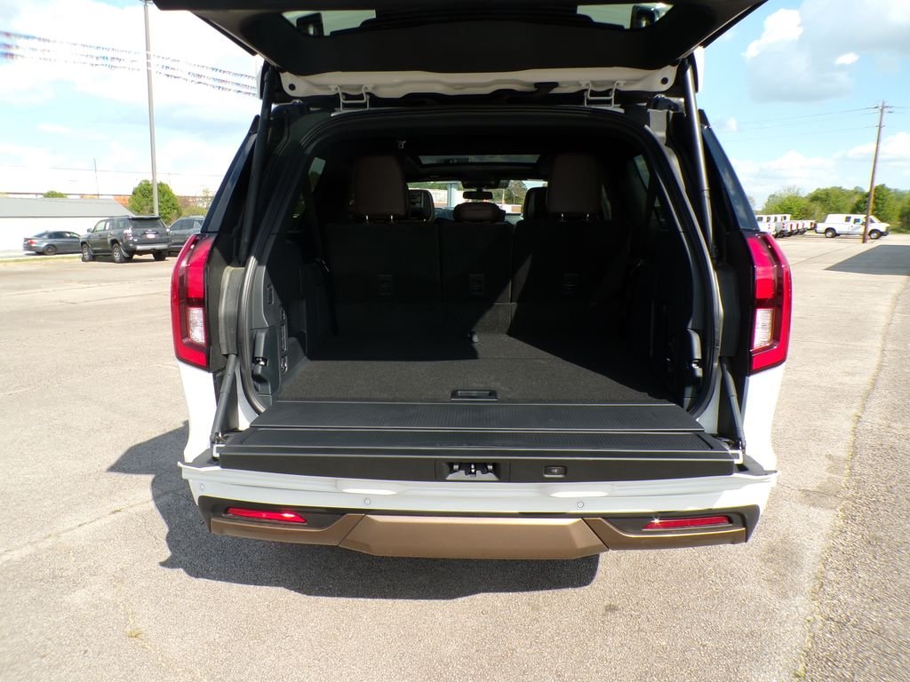 New 2026 White Ford King Ranch image 10