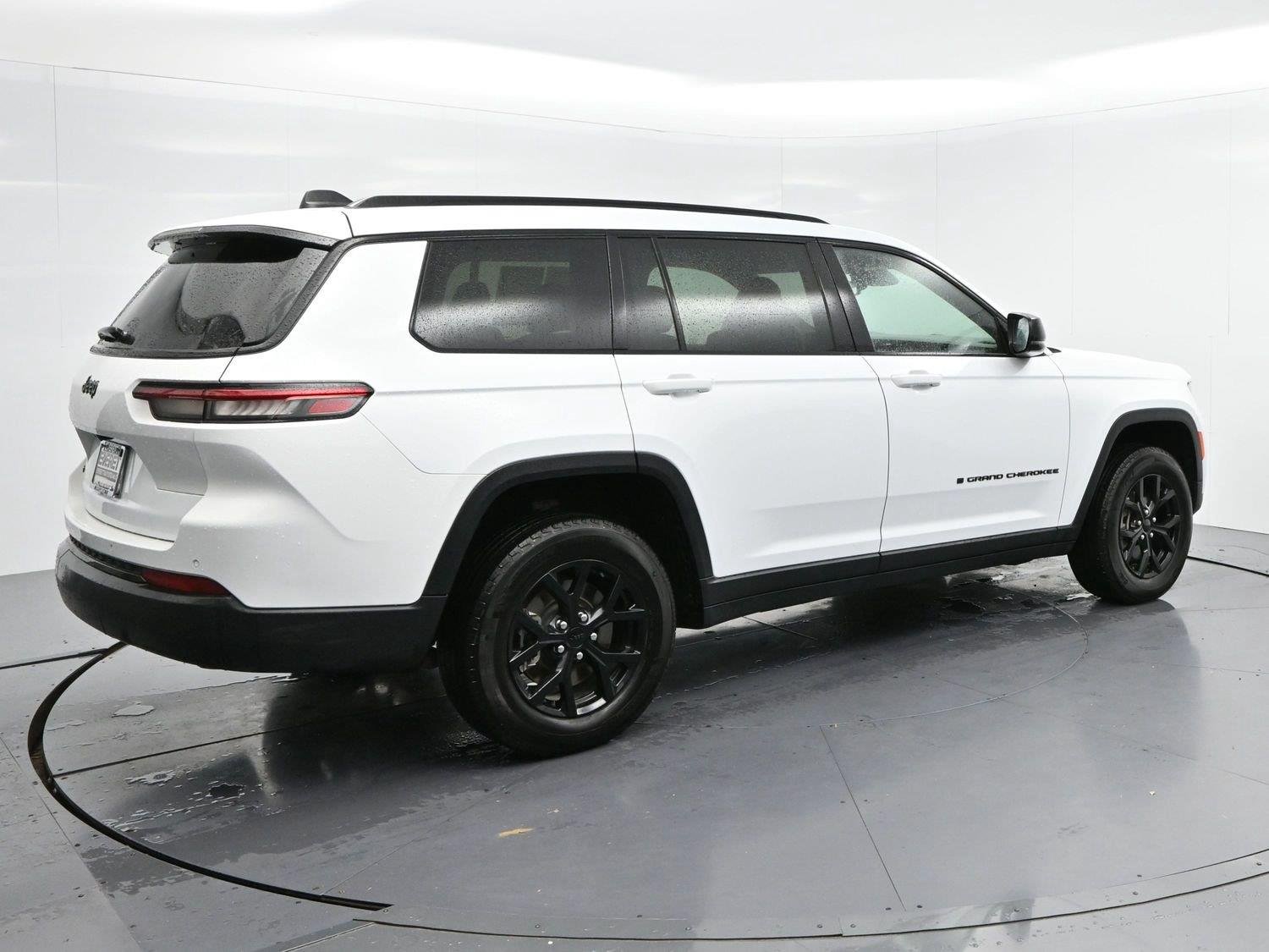 Used 2024 Bright White Clearcoat Jeep Altitude X image 6