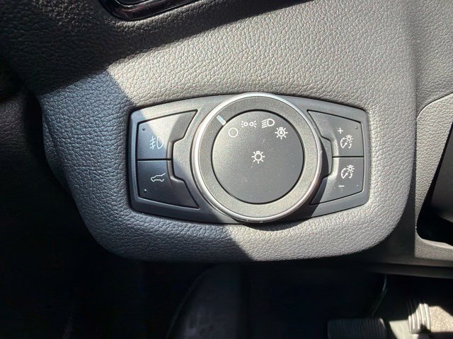 Used 2019 Silver Ford Titanium image 18