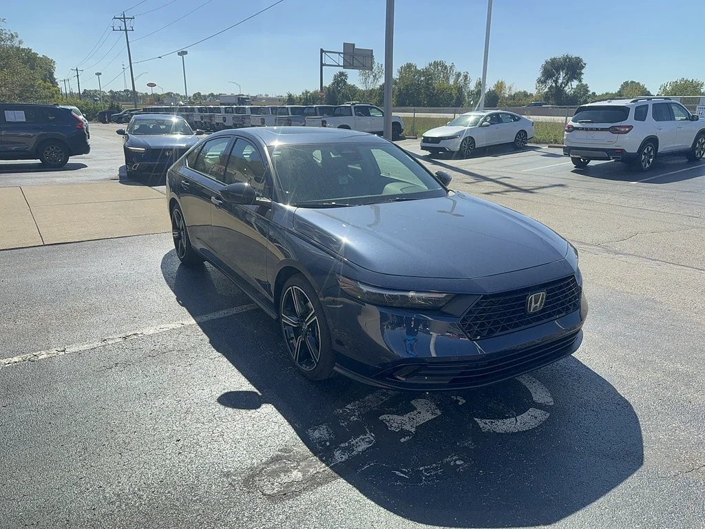 2026 Honda Accord Sedan SE, photo 2 of 12
