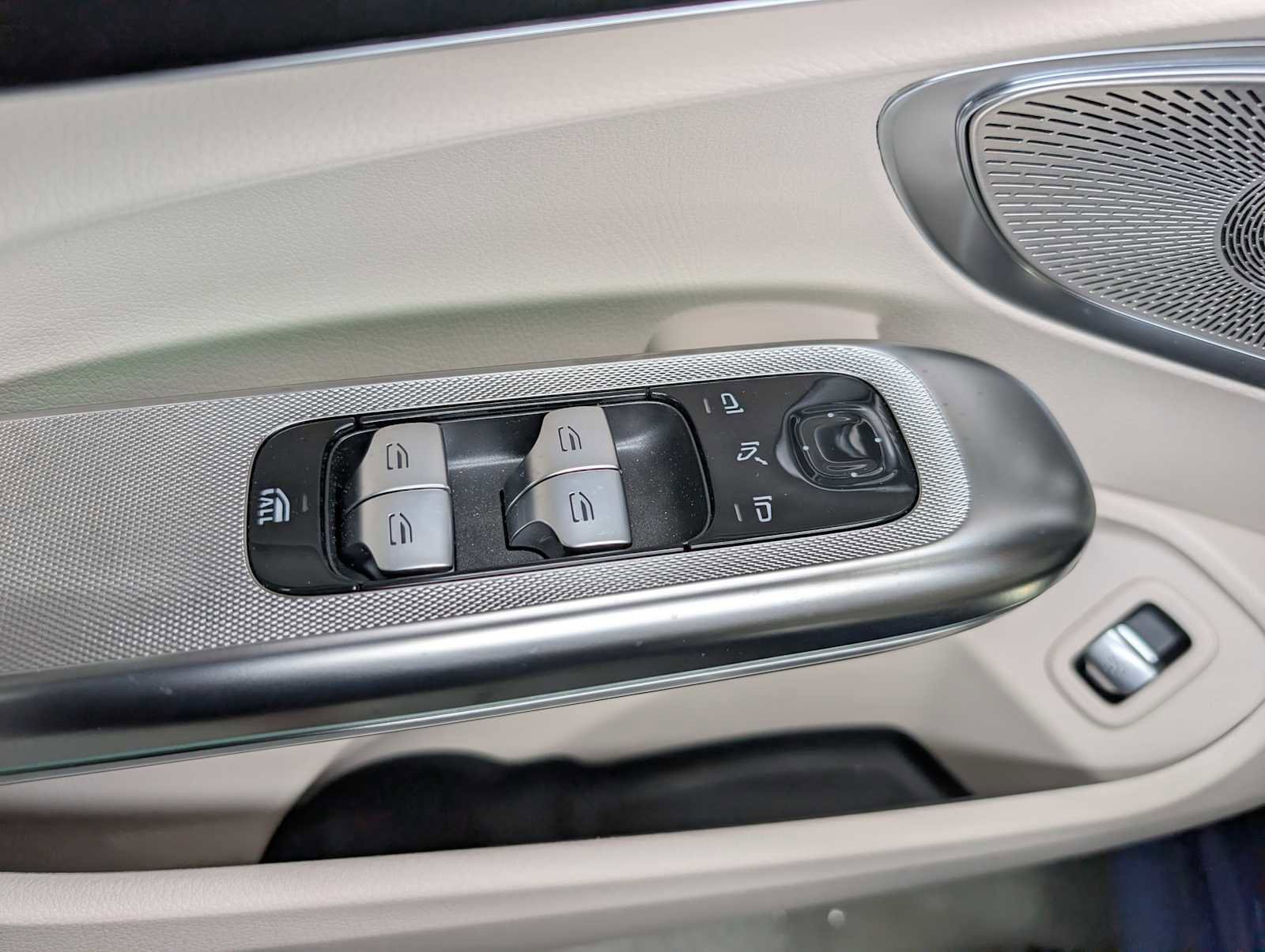 New 2026 Starling Blue Metallic Mercedes-Benz CLE 300 image 33