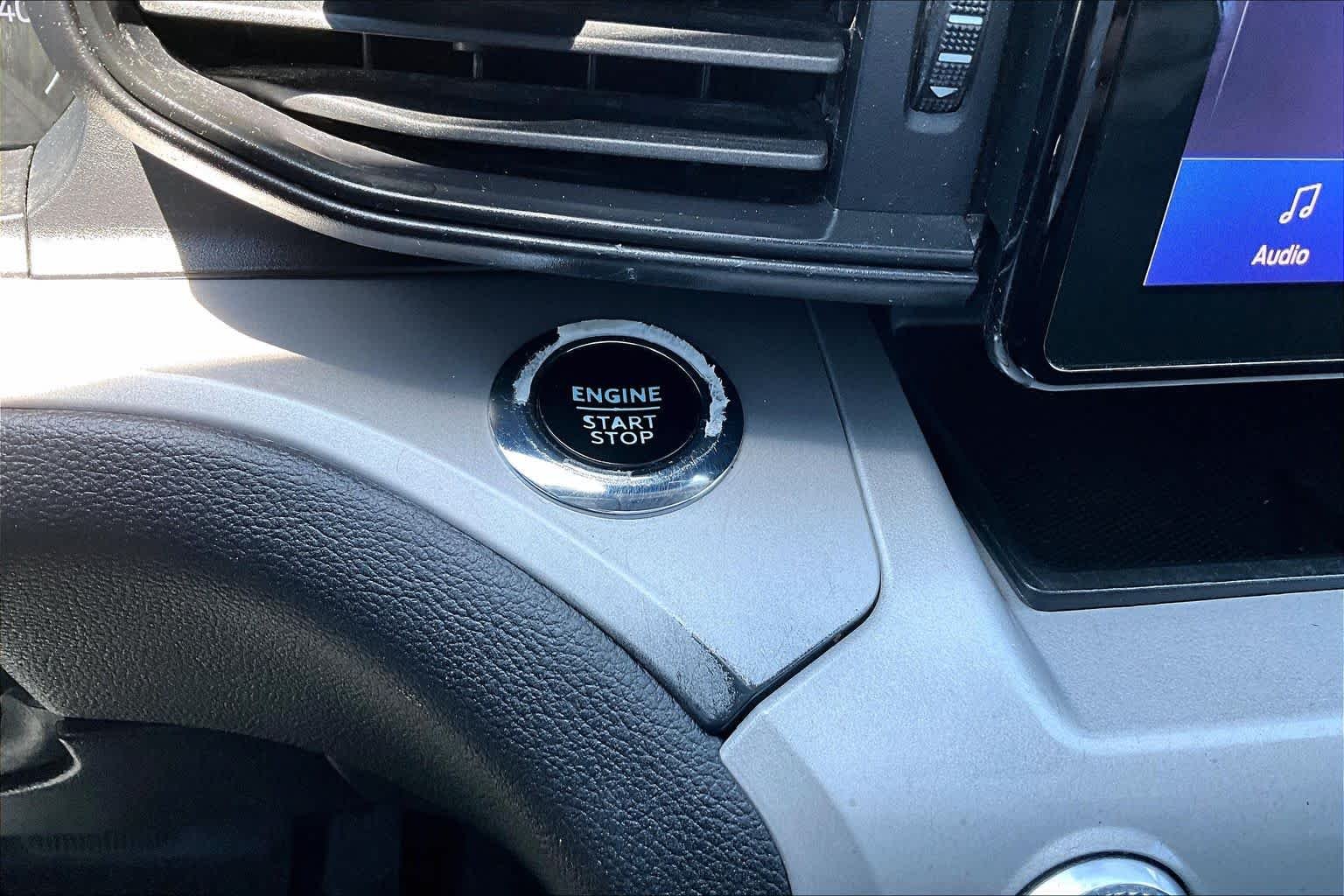 Used 2023 Iconic Silver Ford XLT image 34