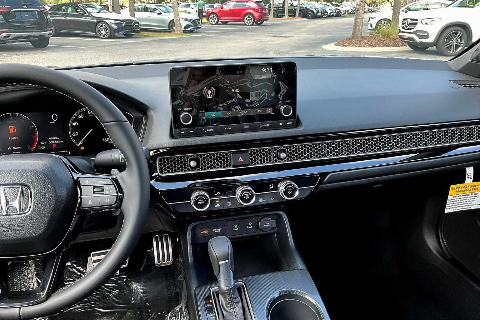 View vehicle photo 6