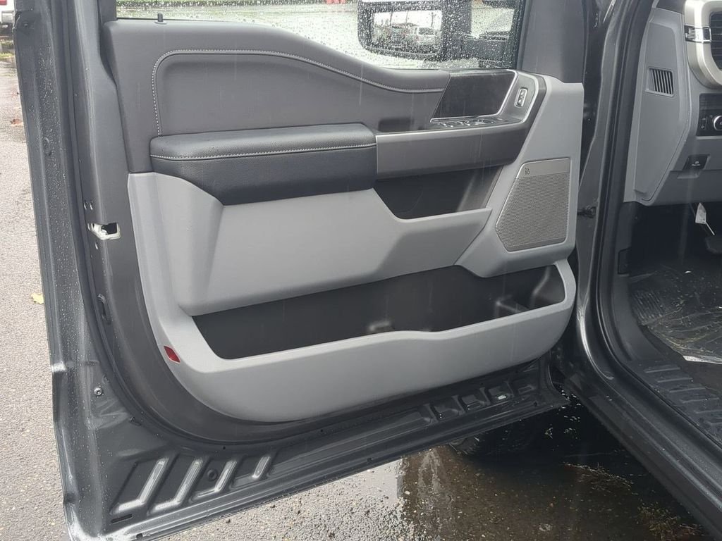 New 2026 Carbonized Gray Metallic Ford F-250® XLT image 42