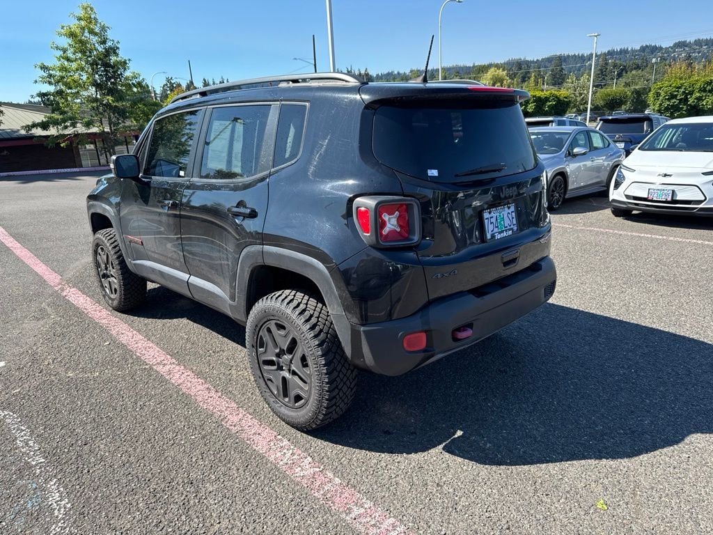 Used 2018 Black Jeep Trailhawk image 4