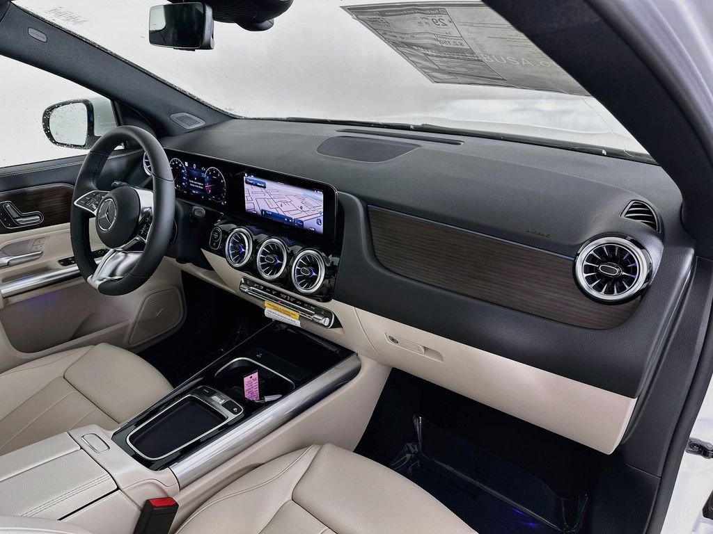 New 2026 Polar White Mercedes-Benz GLA 250 image 29