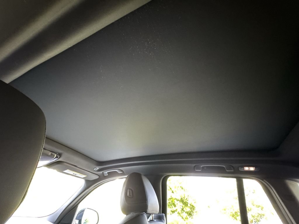 Used 2024 Black BMW xDrive30i image 16