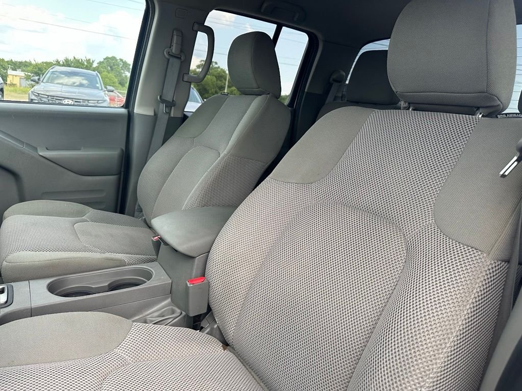 Used 2019 Silver Nissan SV image 18