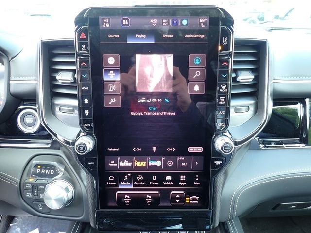 New 2026 Diamond Black Crystal Pearl-Coat Exterior Paint RAM Limited image 21