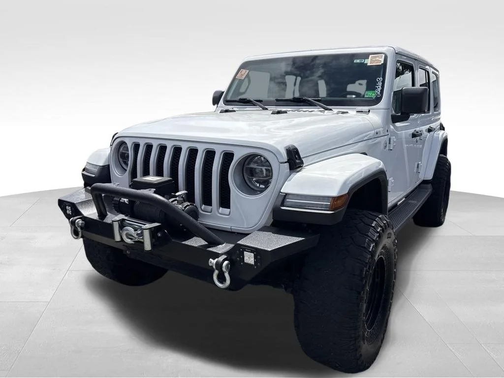 Used 2020 White Jeep Unlimited Sahara image 2