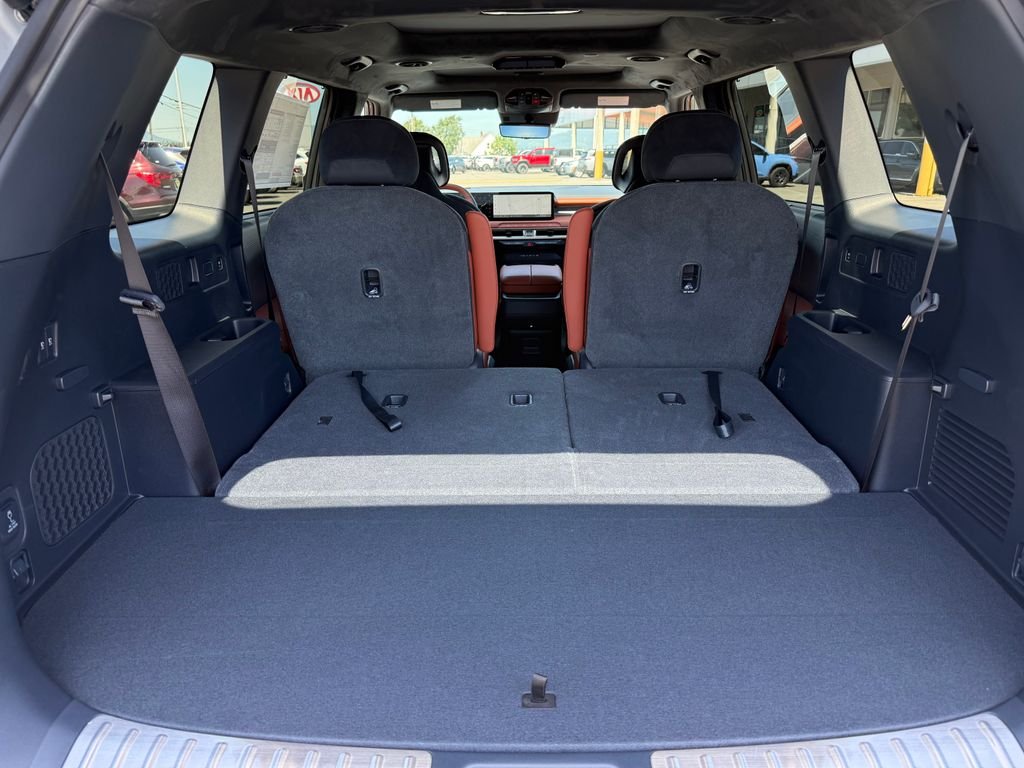 New 2027 Ivory Silver Kia SX-PRESTIGE image 11