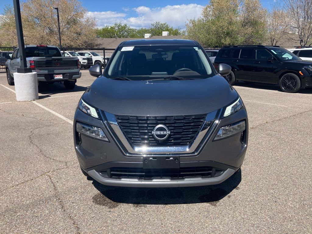 Used 2023 Gray Nissan SV image 2