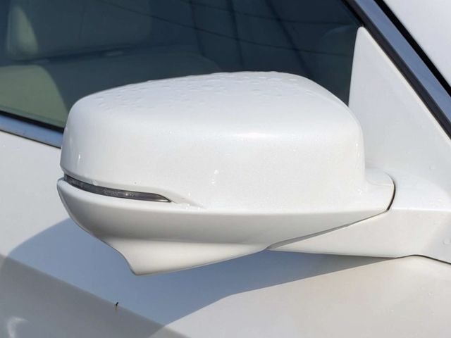 Used 2017 White Honda EX-L image 12