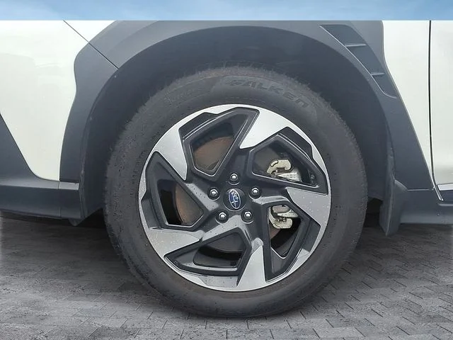 Used 2025 White Subaru Limited image 8