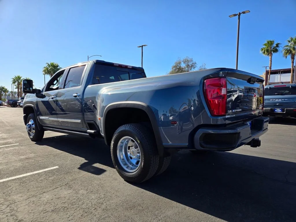 Used 2025 Lakeshore Blue Metallic Chevrolet High Country DRW image 4