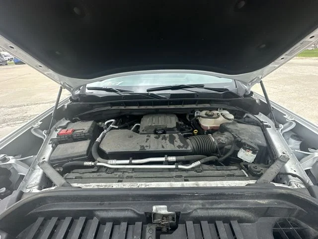 Used 2023 White GMC Elevation image 33
