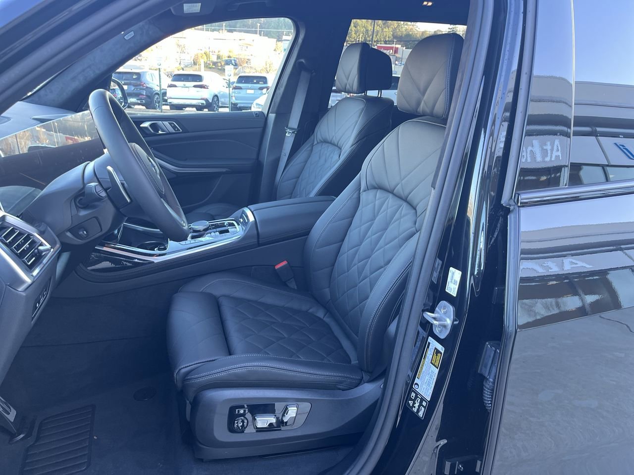 2026 BMW X7 40i - Photo 14