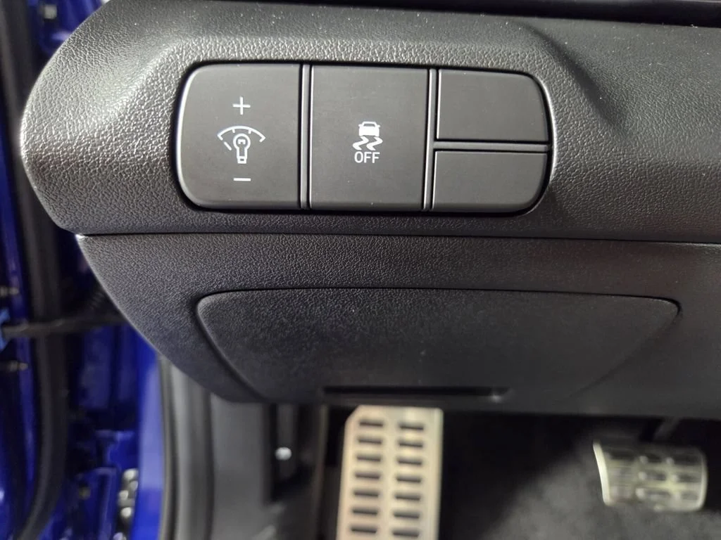 Used 2026 Intense Blue Hyundai SEL Sport image 19