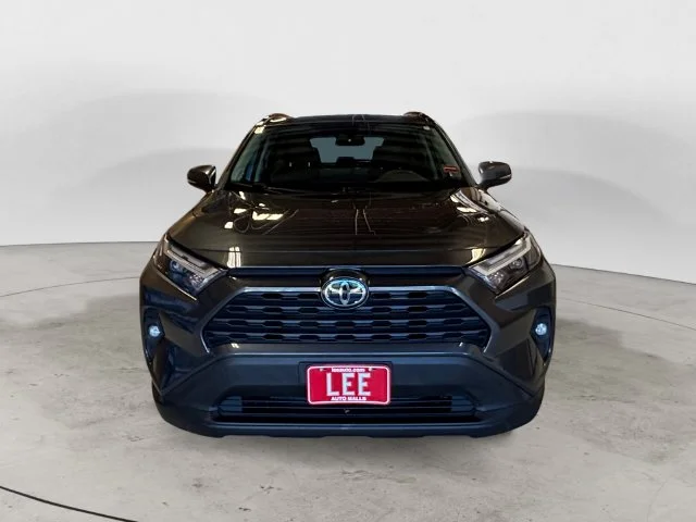 Used 2023 Gray Toyota XLE Premium image 9