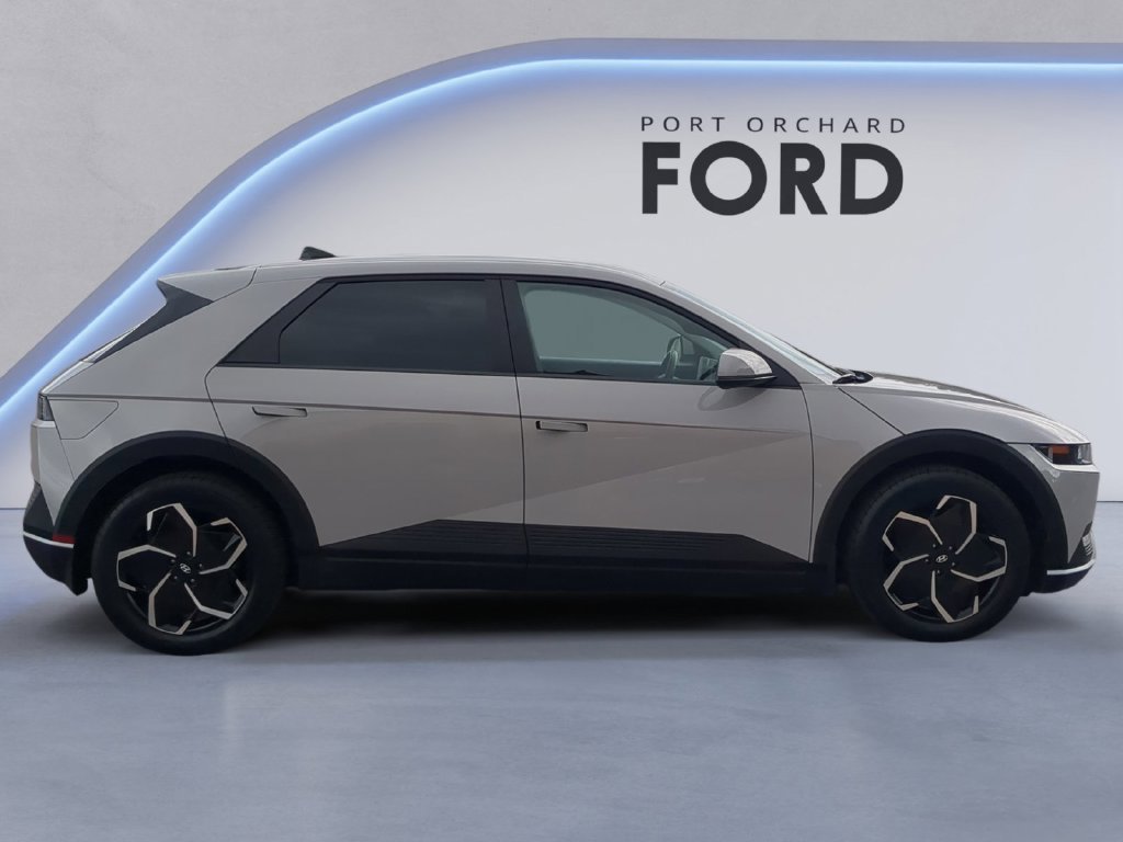 Used 2023 Gray Hyundai SEL image 8