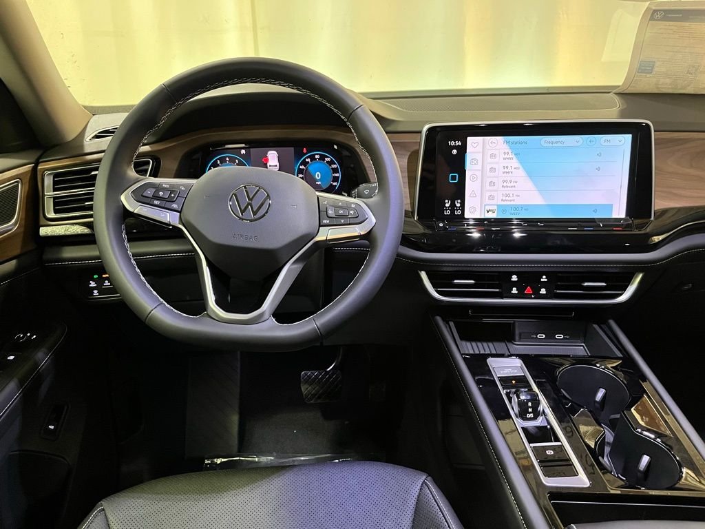 New 2026 Green Volkswagen 2.0T SE w/Technology image 18