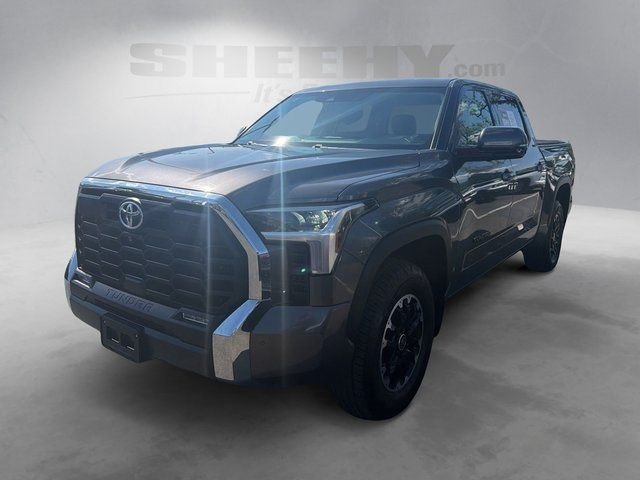 Used 2022 Gray Toyota SR5 image 15