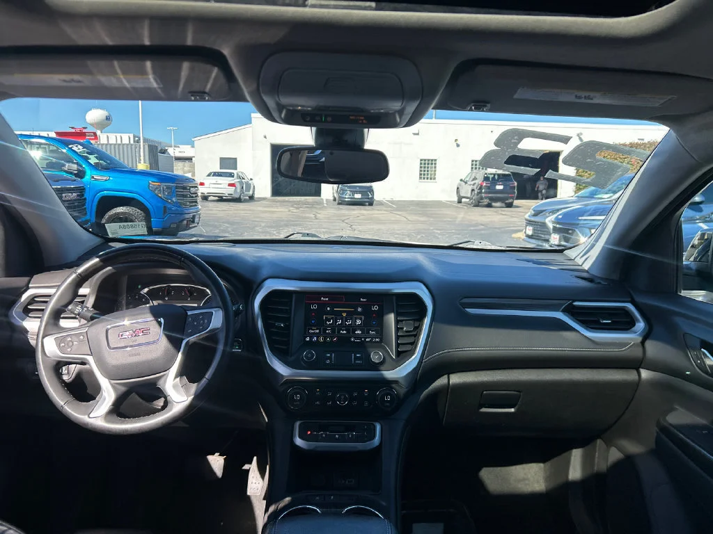 2023 GMC Acadia SLT - Photo 31