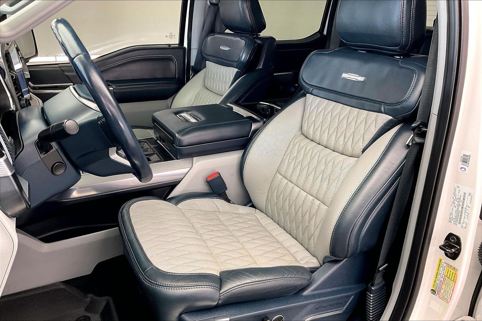Used 2021 White Ford Limited image 17